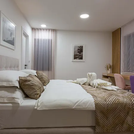 Mandala By Interhome